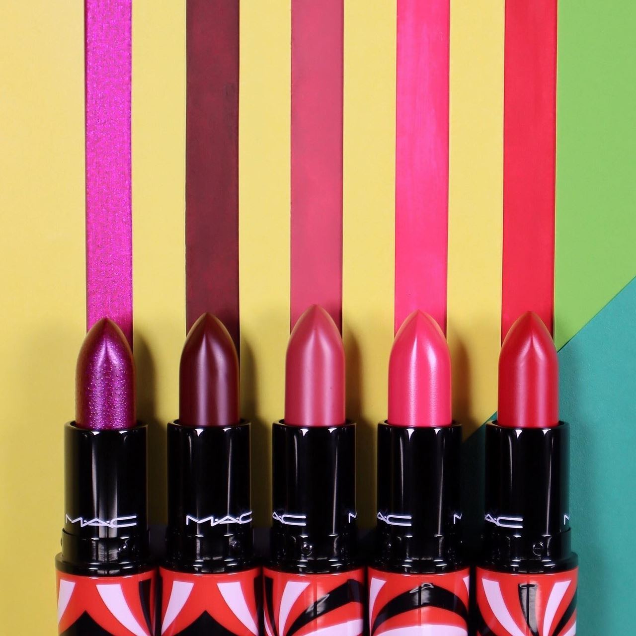 MAC Lipstick Christmas Holiday 2021 - Swatches